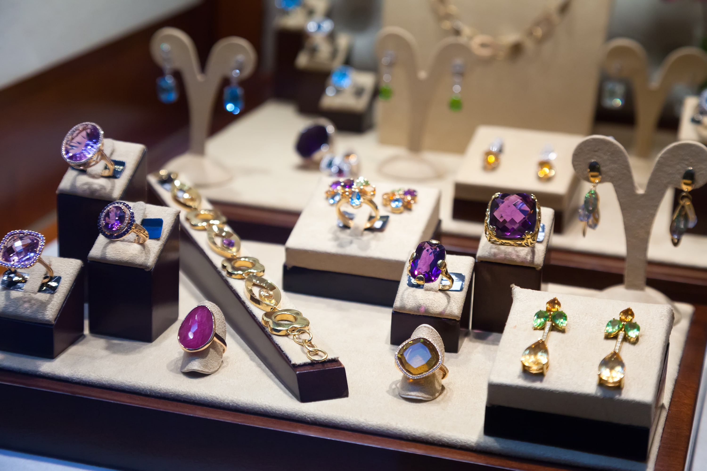 What we sell – Moon Jewellers